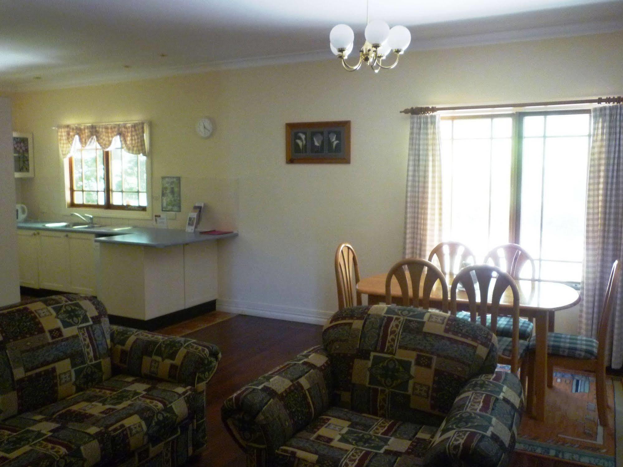 Whispering Pines Cottages Wentworth Falls Exterior foto